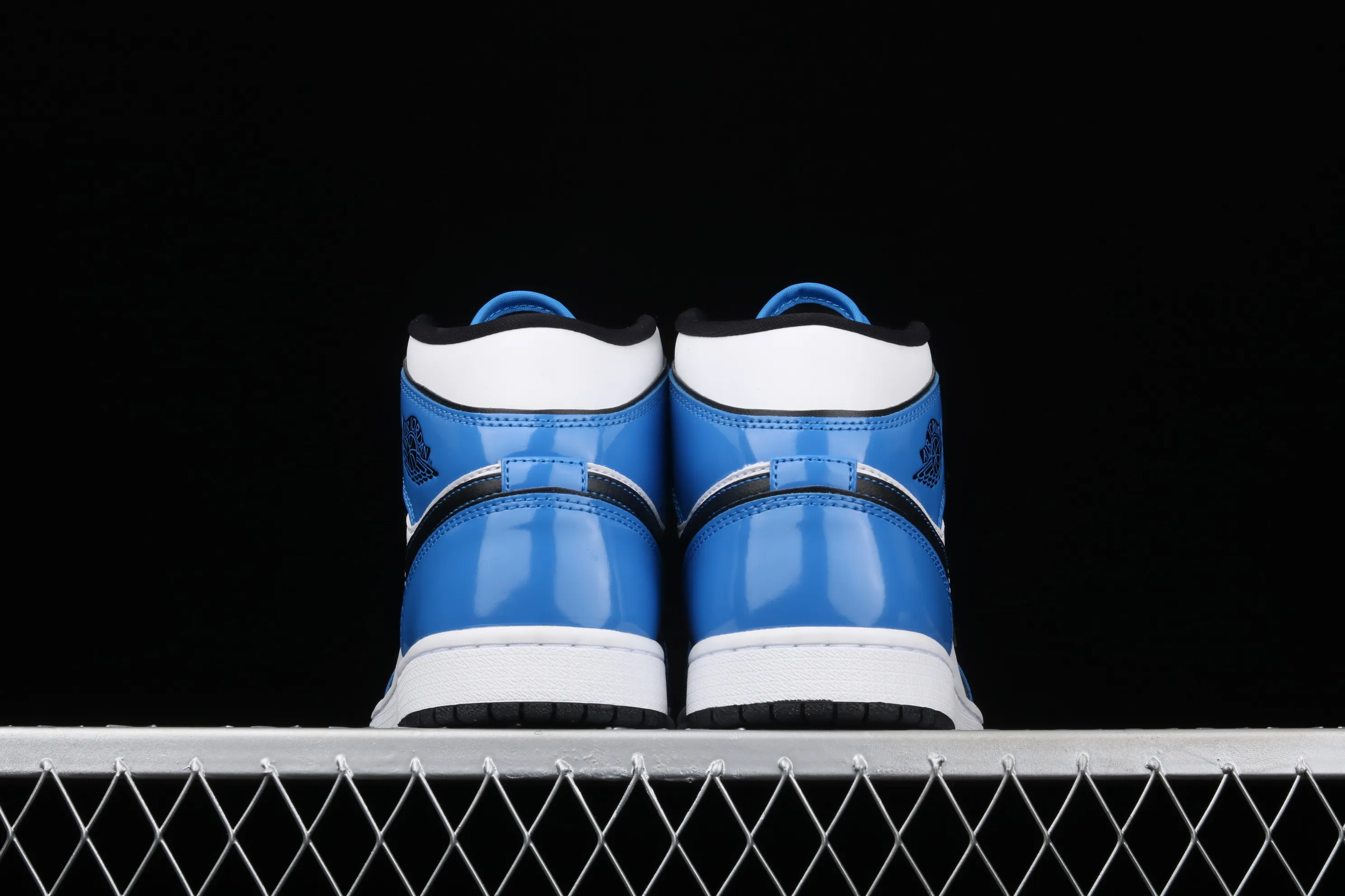 All categories Air Jordan Jordan series basketball shoes Air Jordan 1 Mid G version pure original Air Jordan 1 Mid AJ1 Joe 1 patent leather white and blue two-dimensional small lightning Chinese basketball shoes DD6834-402